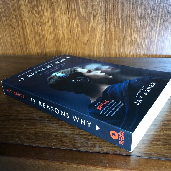 13 Reasons Why Book - Picture 3 of 5